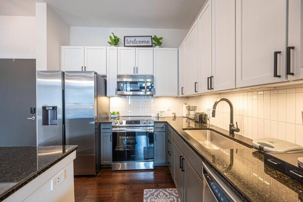 Apartment Chic 1-bedroom Modern With Gym & Free Parking