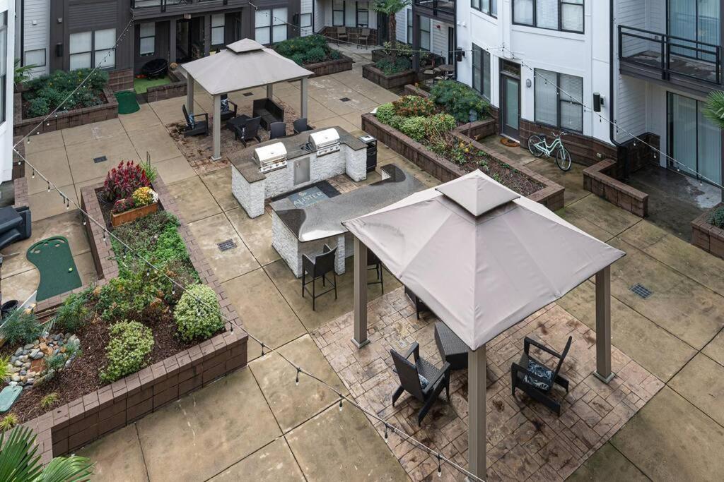Apartment Chic 1-bedroom Modern With Gym & Free Parking *